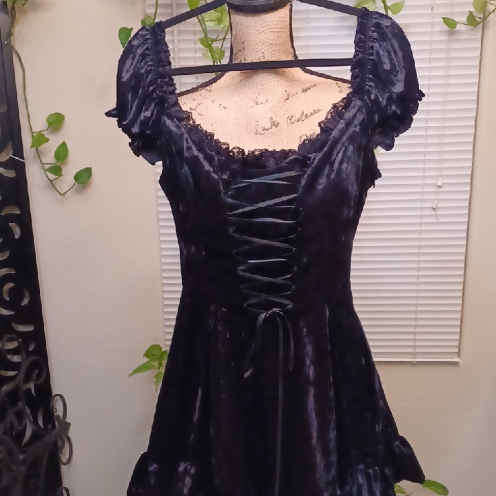 DOLLSKILL CURRENT MOOD 1X BREAKING HEARTS CRUSHED VELVET MINI DRESS